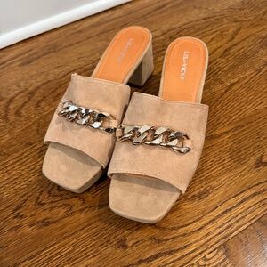 Nwot suede platform slides